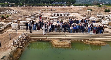 Klaros'ta kadim bilgelikle buluşan modern tıp: Antik bilgelikten ilhamla tamamlanan yolculuk