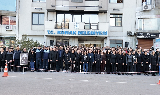 Konak’ta Atatürk sonsuz özlem ve saygıyla anıldı