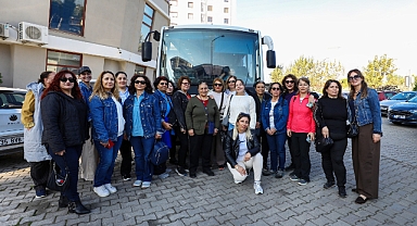 Narlıdere Belediyesi gönüllüleri kültür gezisinde bir araya getirdi