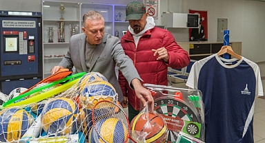 İzmir’de spor okul sıralarına taşınıyor