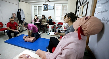 Karşıyaka’da hedef sağlıklı ve bilinçli toplum