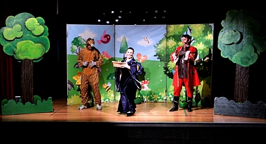 Bornova’da Yarıyıl Tatili Tiyatroyla Şenleniyor