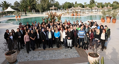 EMD İzmir Şubesi, 36. kuruluş yıldönümünü Foça'da kutladı