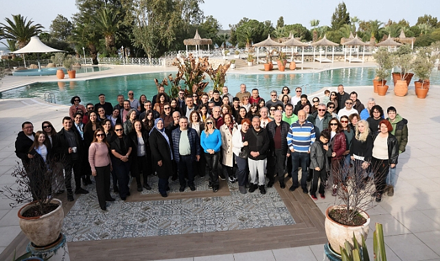 EMD İzmir Şubesi, 36. kuruluş yıldönümünü Foça’da kutladı