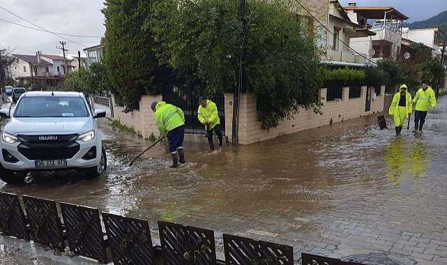  Yağış alarmı sürüyor İzmir’de ekipler 24 saat görevde