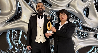 Yılın Barış İnsanı Ödülü Dünyaca Ünlü Yazar Akif Manaf’ın