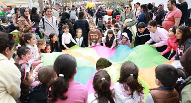 Bayraklı’da Çocuk Kitap Şenliği Yoğun İlgi Gördü