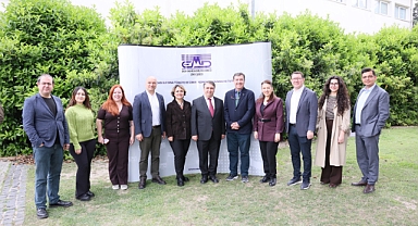 Ekonomi Muhabirleri Derneği İzmir Şubesi’nde Murat Demircan güven tazeledi