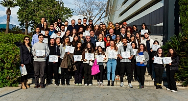 Folkart Academy, İkinci Dönem Mezunlarını Verdi