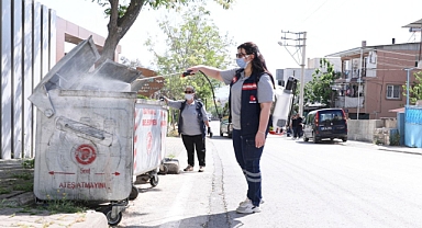 Bayraklı Belediyesi, yaz aylarının yaklaşmasıyla birlikte ilçe genelindeki ilaçlama çalışmalarını yoğunlaştırdı