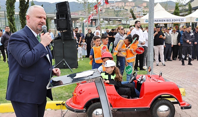 Menemen'de çocuklara Trafik Eğitim Parkuru